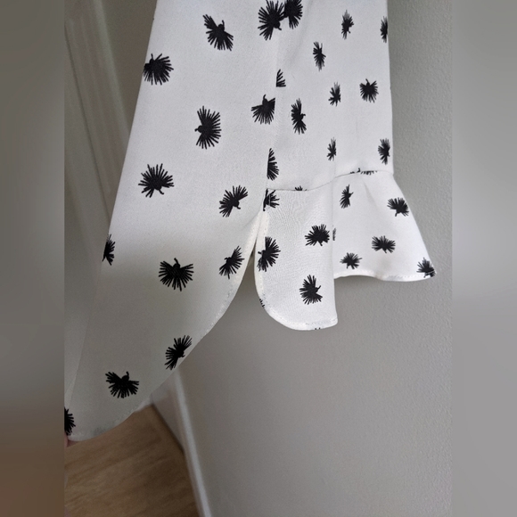 Loft Petites Ruffle Cap-Sleeved Patterned Blouse - Picture 3 of 4